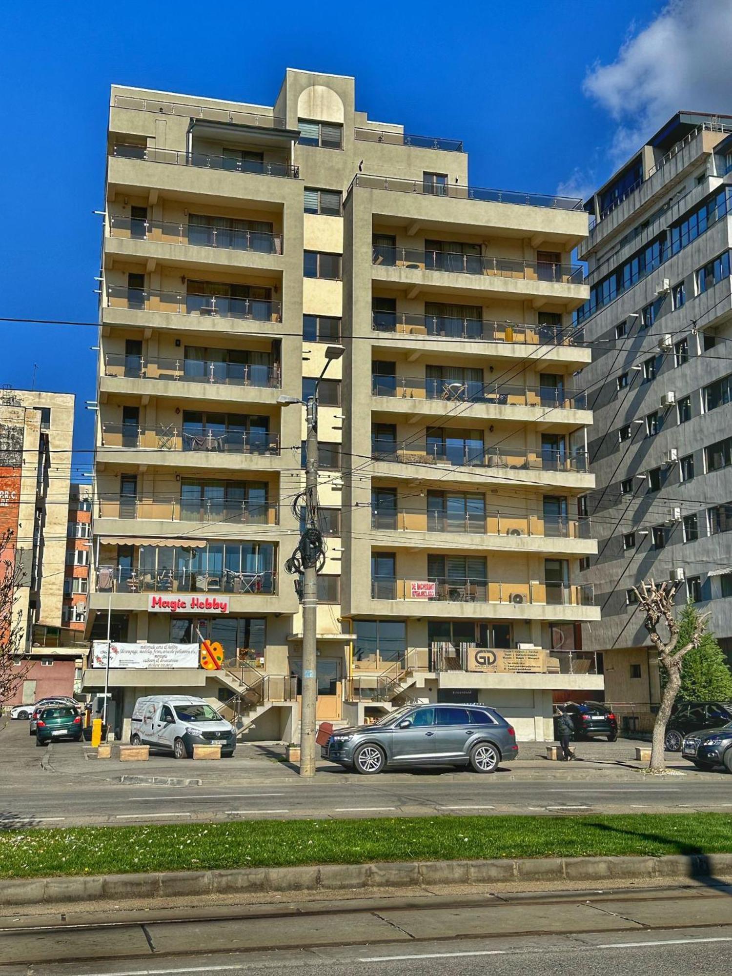 Fancy Apartament Promenada Balcon Panoramic, Parcare, Incalzire Pardoseala, Self Check In Craiova Exterior foto